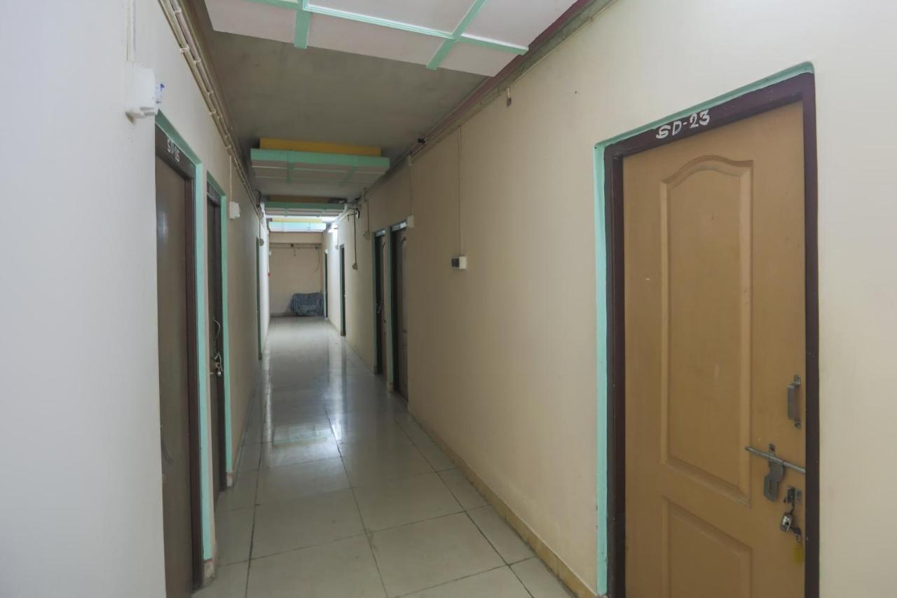 Spot On 10470 Hollywood Joka Bhasa Exterior photo